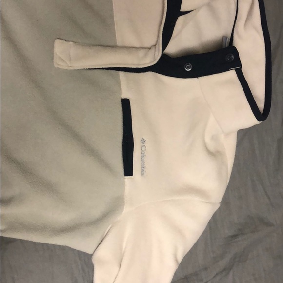 1/4 button, long sleeved, fleece, columbia sweater - Picture 2 of 3